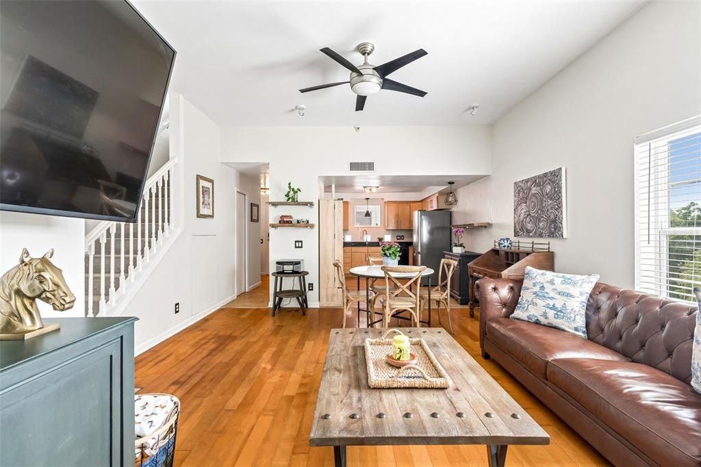 For Rent: $3,200 (2 beds, 2 baths, 1296 Square Feet)
