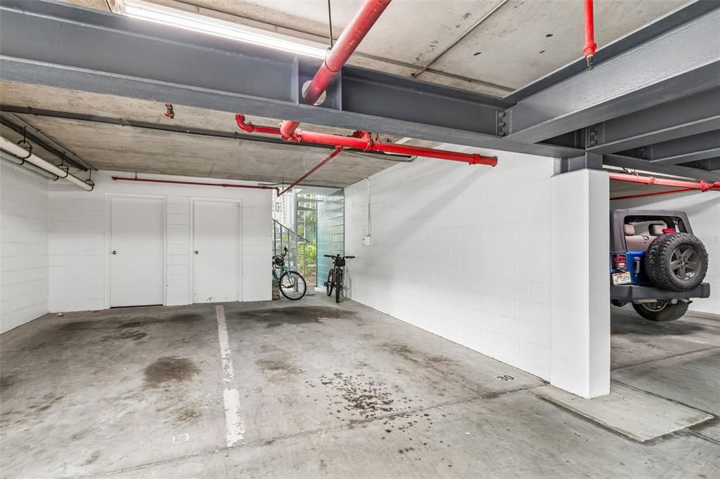 For Rent: $3,200 (2 beds, 2 baths, 1296 Square Feet)