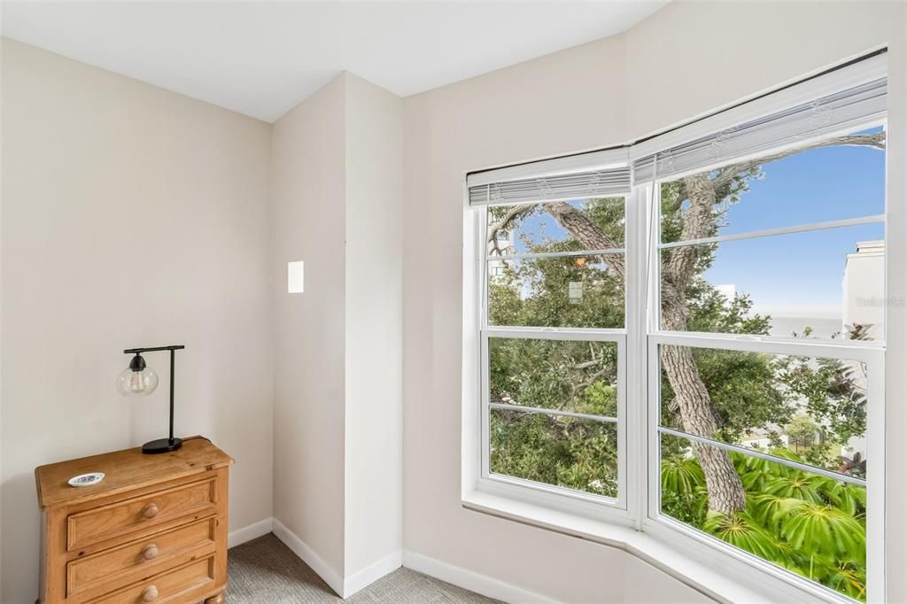 For Rent: $3,200 (2 beds, 2 baths, 1296 Square Feet)