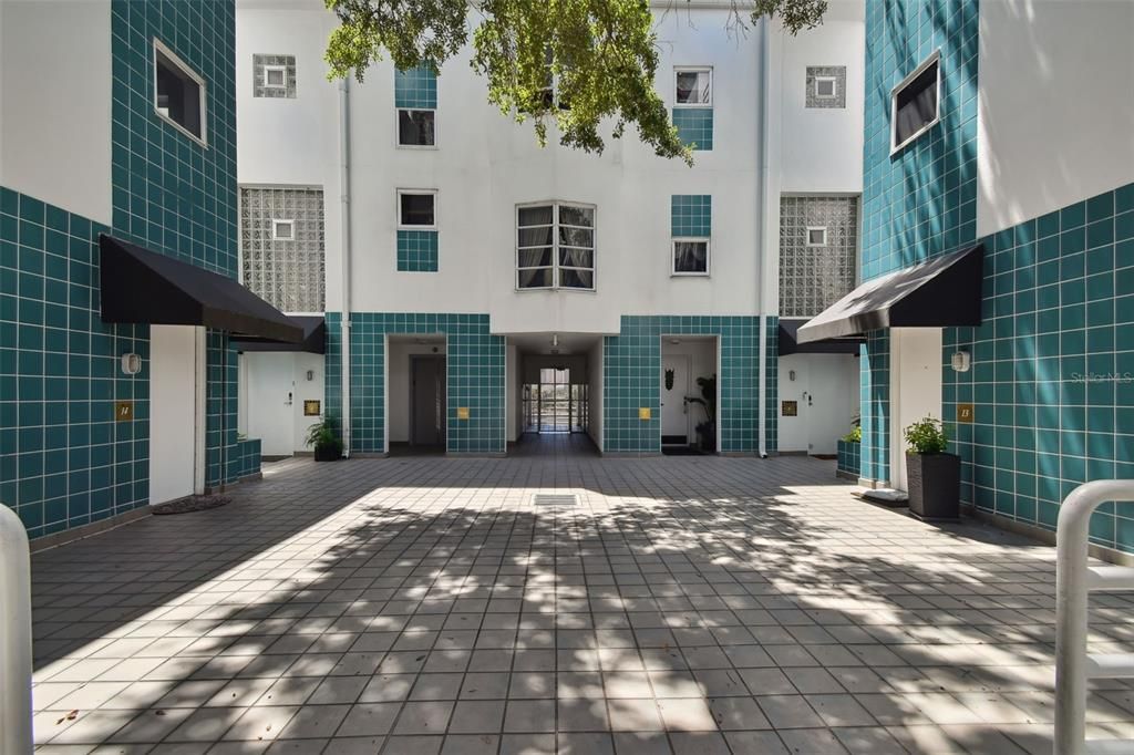 For Rent: $3,200 (2 beds, 2 baths, 1296 Square Feet)