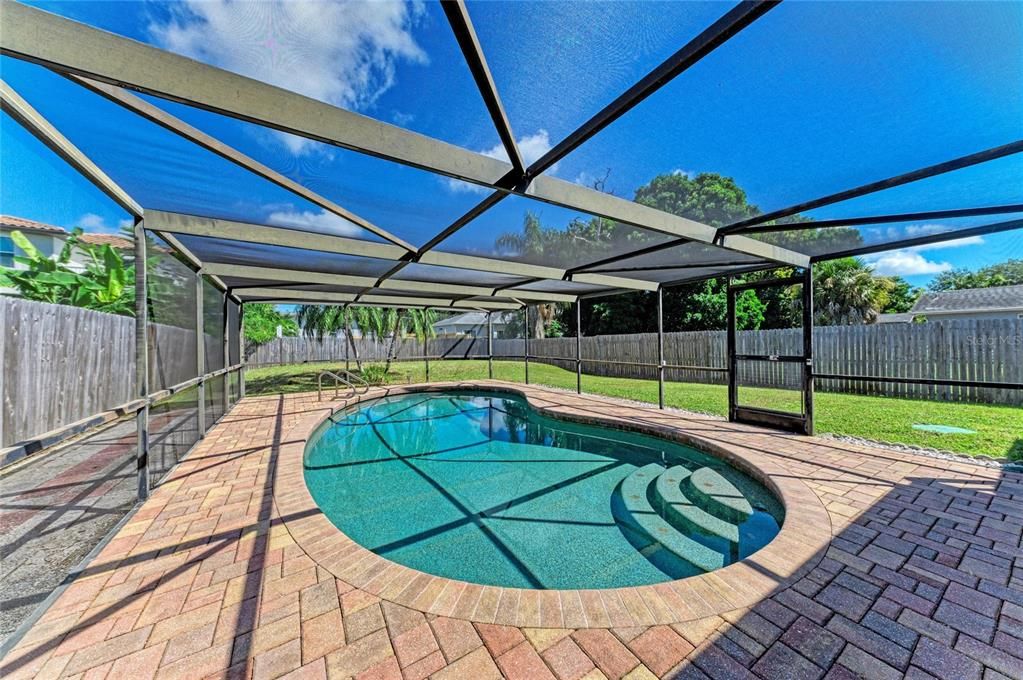 En Venta: $350,000 (2 camas, 2 baños, 1003 Pies cuadrados)