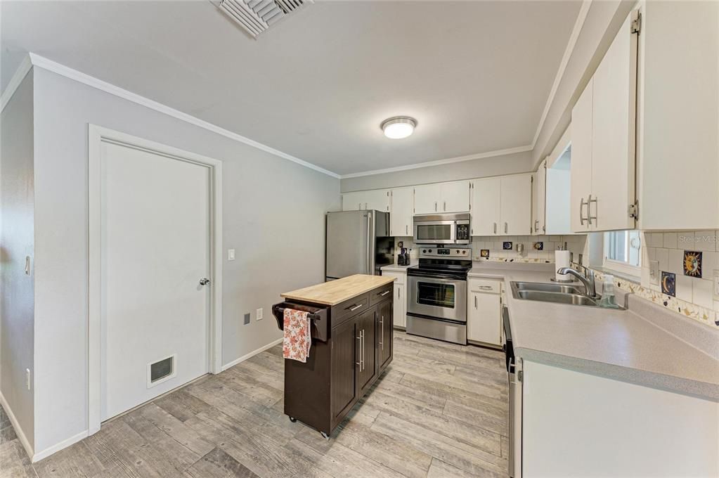 En Venta: $350,000 (2 camas, 2 baños, 1003 Pies cuadrados)