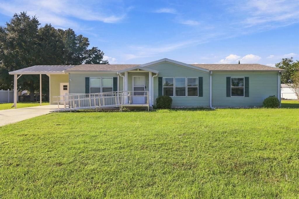 For Sale: $165,000 (3 beds, 2 baths, 1296 Square Feet)
