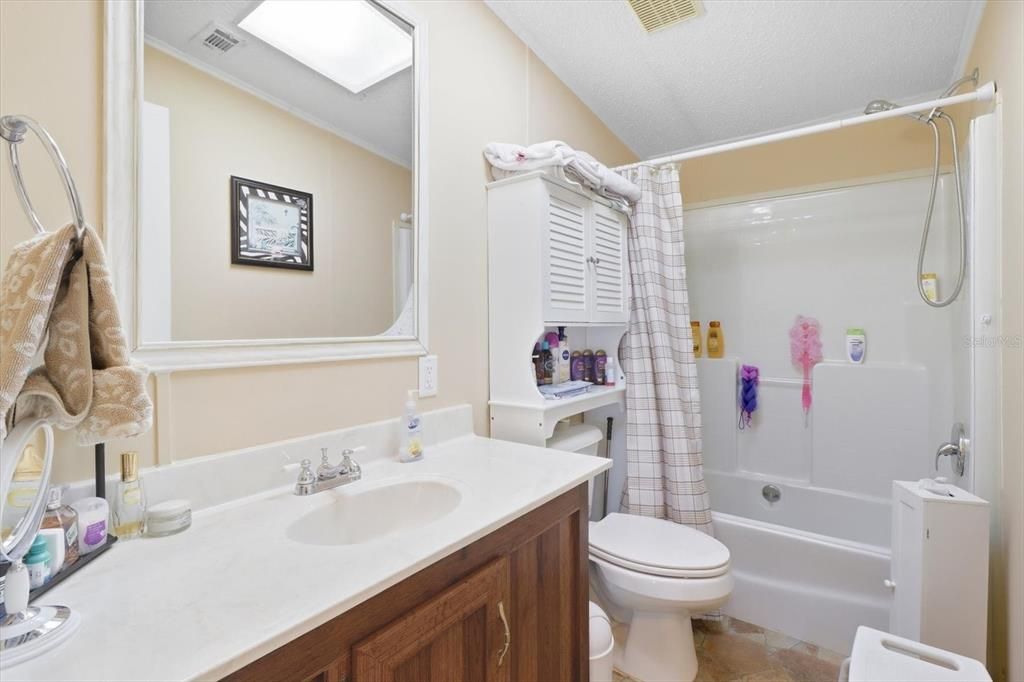 For Sale: $165,000 (3 beds, 2 baths, 1296 Square Feet)