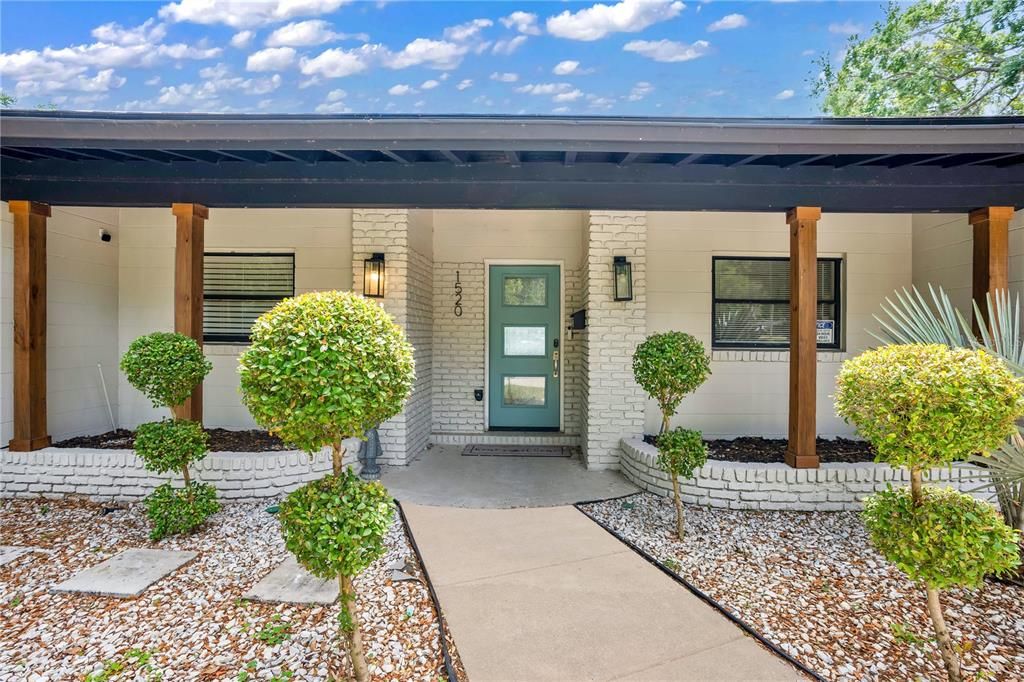 En Venta: $799,999 (4 camas, 3 baños, 2310 Pies cuadrados)