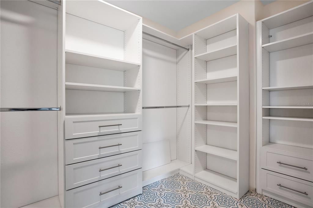 En Venta: $799,999 (4 camas, 3 baños, 2310 Pies cuadrados)