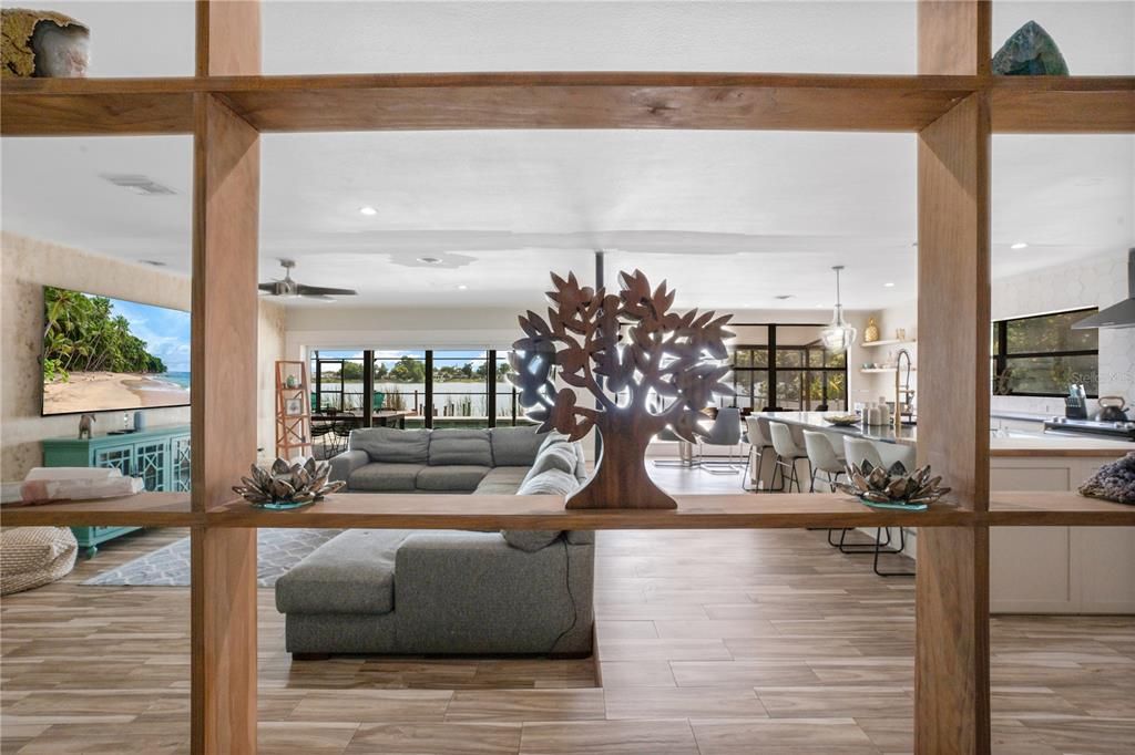 En Venta: $799,999 (4 camas, 3 baños, 2310 Pies cuadrados)