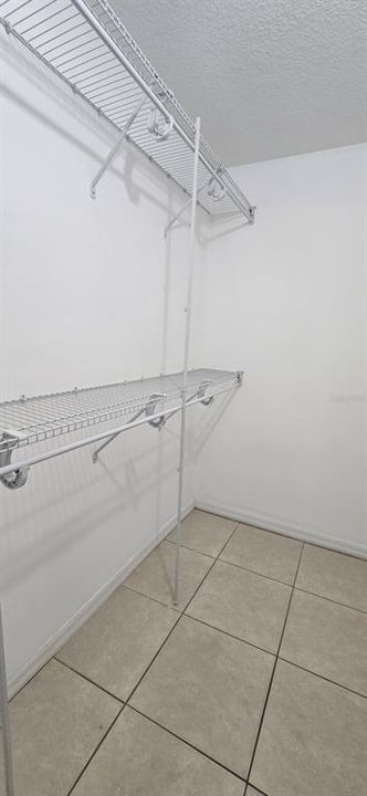 En Renta: $2,400 (4 camas, 3 baños, 1969 Pies cuadrados)