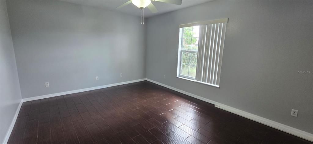 En Renta: $2,400 (4 camas, 3 baños, 1969 Pies cuadrados)