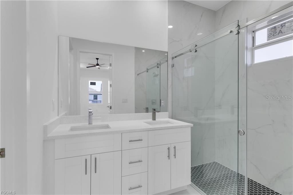 For Rent: $2,200 (3 beds, 2 baths, 1478 Square Feet)