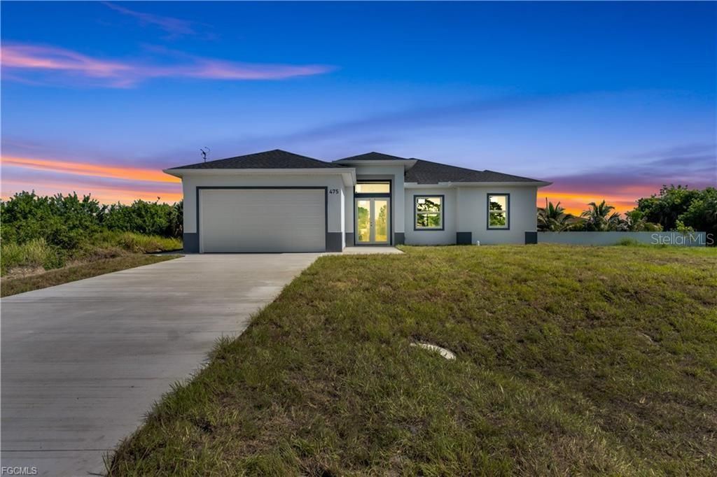 For Rent: $2,200 (3 beds, 2 baths, 1478 Square Feet)