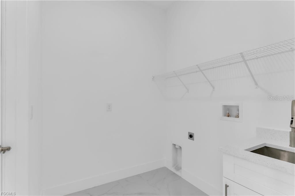 For Rent: $2,200 (3 beds, 2 baths, 1478 Square Feet)