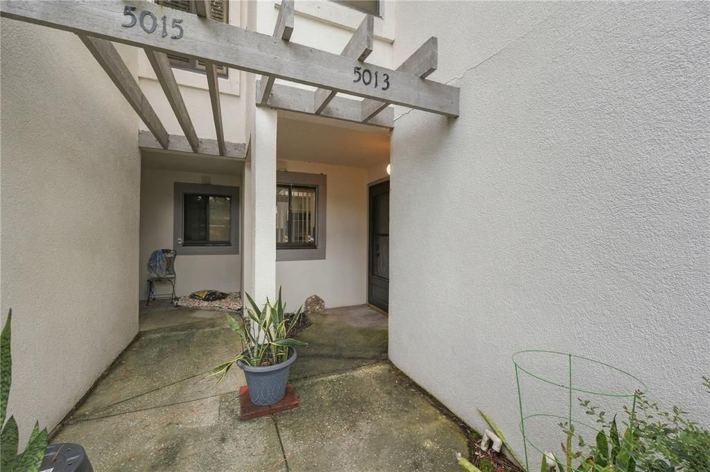 For Sale: $324,900 (2 beds, 2 baths, 1200 Square Feet)