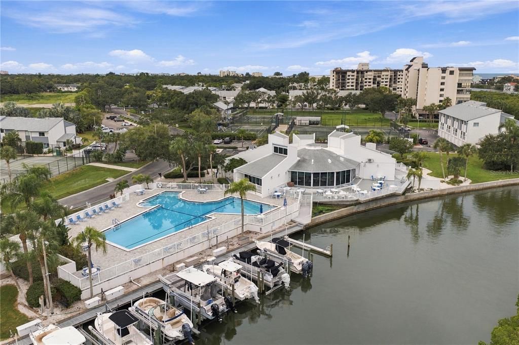 For Sale: $324,900 (2 beds, 2 baths, 1200 Square Feet)