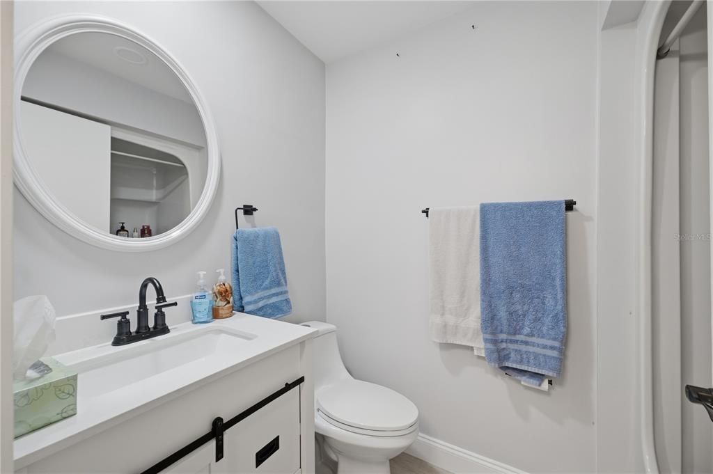 For Sale: $324,900 (2 beds, 2 baths, 1200 Square Feet)