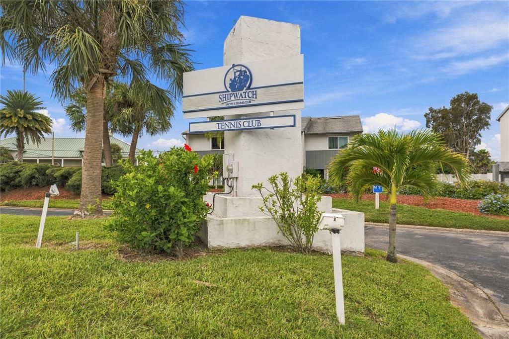 For Sale: $324,900 (2 beds, 2 baths, 1200 Square Feet)