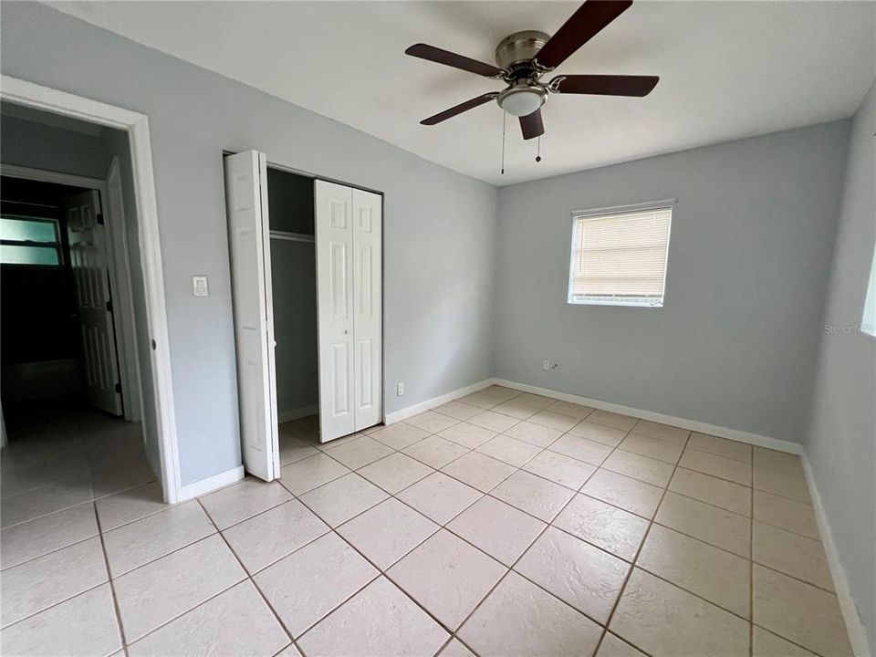 For Rent: $1,400 (3 beds, 1 baths, 828 Square Feet)