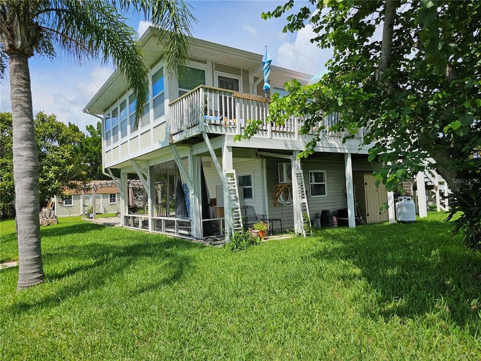 For Sale: $355,000 (2 beds, 2 baths, 1344 Square Feet)