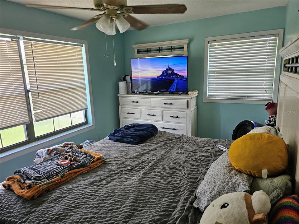 For Sale: $355,000 (2 beds, 2 baths, 1344 Square Feet)