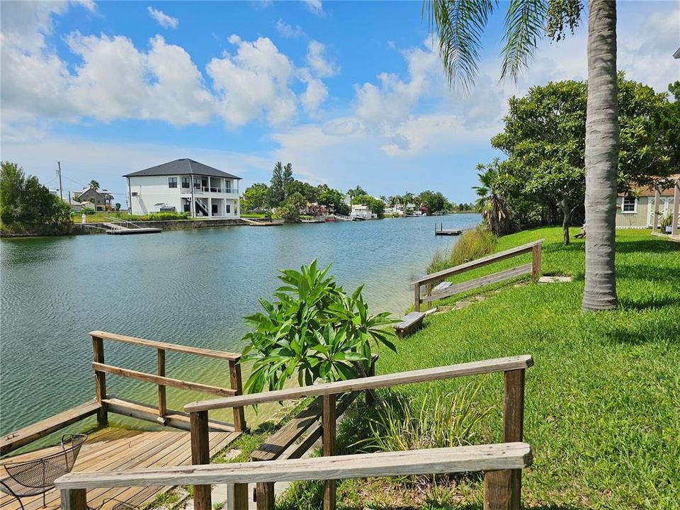 For Sale: $355,000 (2 beds, 2 baths, 1344 Square Feet)