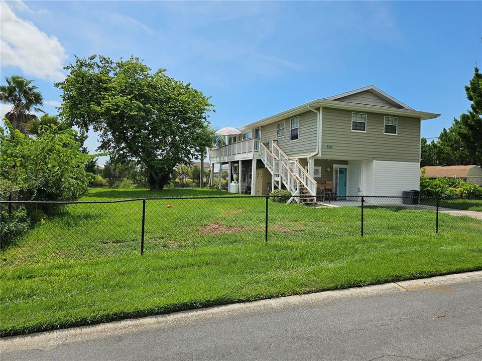 For Sale: $355,000 (2 beds, 2 baths, 1344 Square Feet)