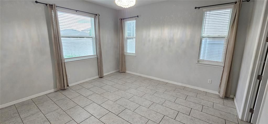 En Renta: $2,600 (6 camas, 3 baños, 2483 Pies cuadrados)