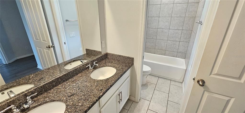 En Renta: $2,600 (6 camas, 3 baños, 2483 Pies cuadrados)
