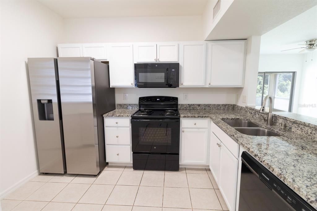 For Rent: $1,725 (3 beds, 2 baths, 1151 Square Feet)