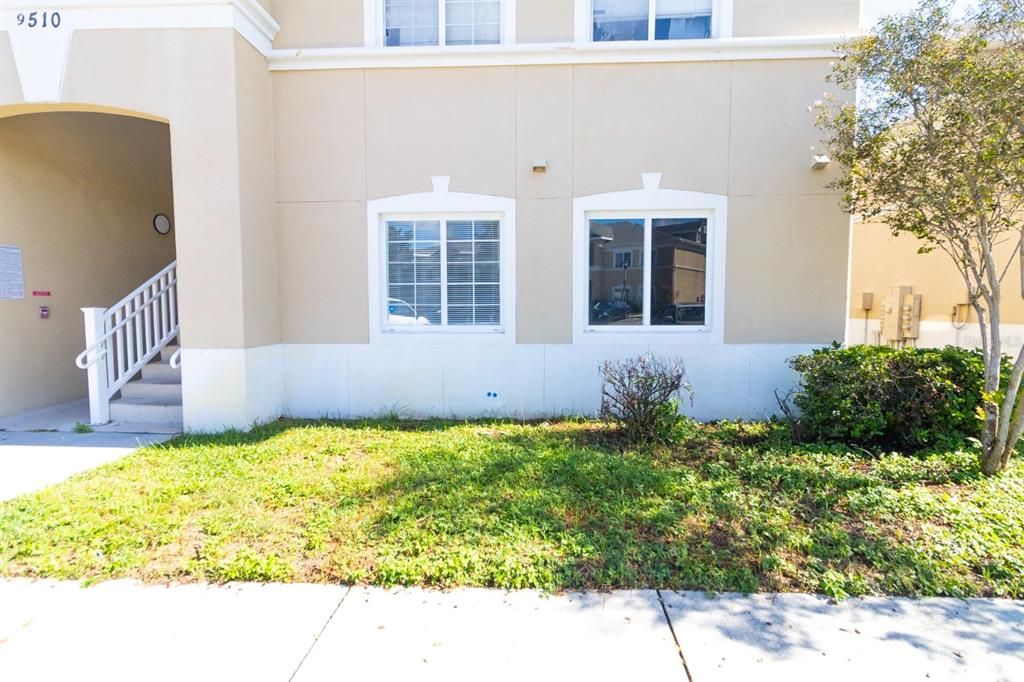 For Rent: $1,725 (3 beds, 2 baths, 1151 Square Feet)