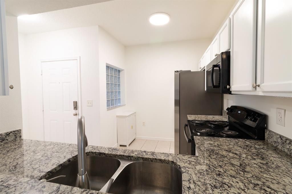 For Rent: $1,725 (3 beds, 2 baths, 1151 Square Feet)
