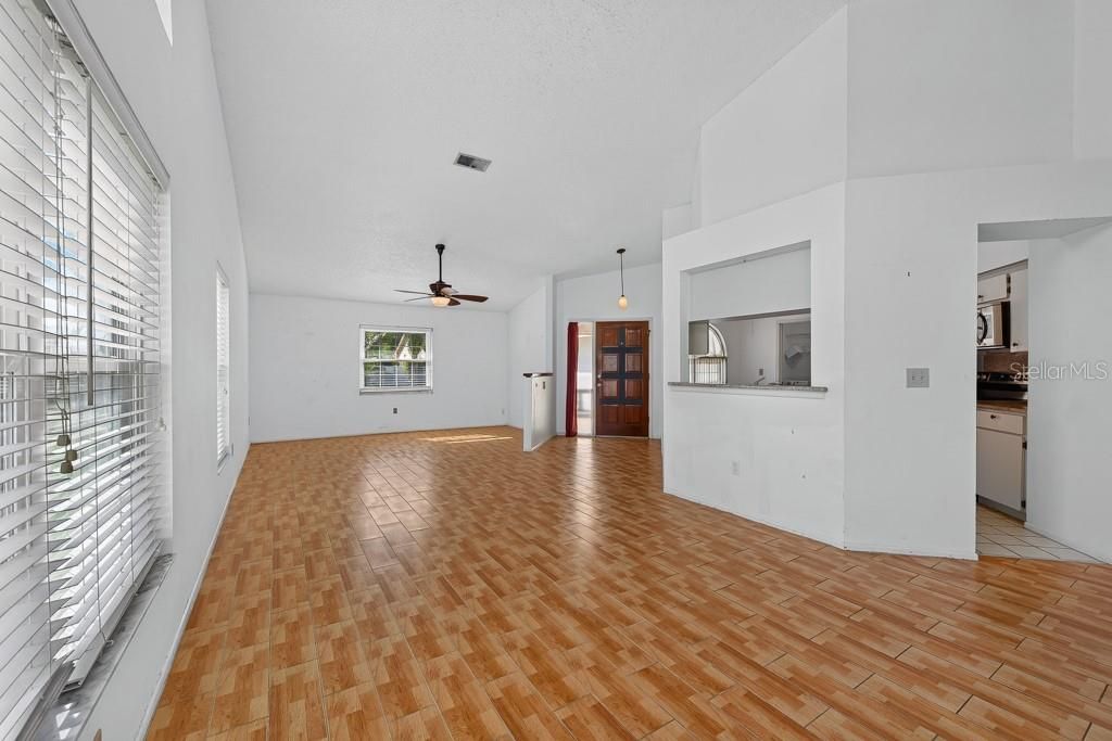 For Sale: $440,000 (4 beds, 2 baths, 2040 Square Feet)