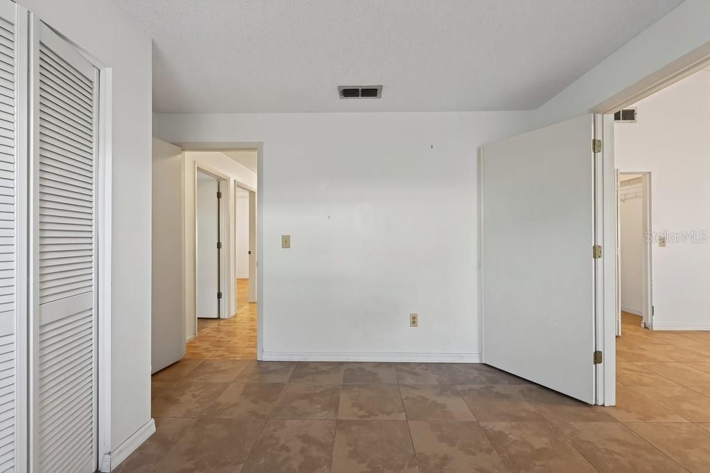 For Sale: $440,000 (4 beds, 2 baths, 2040 Square Feet)