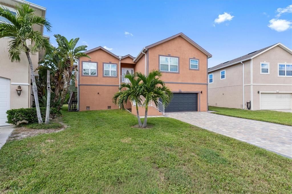 For Rent: $3,500 (3 beds, 2 baths, 2013 Square Feet)