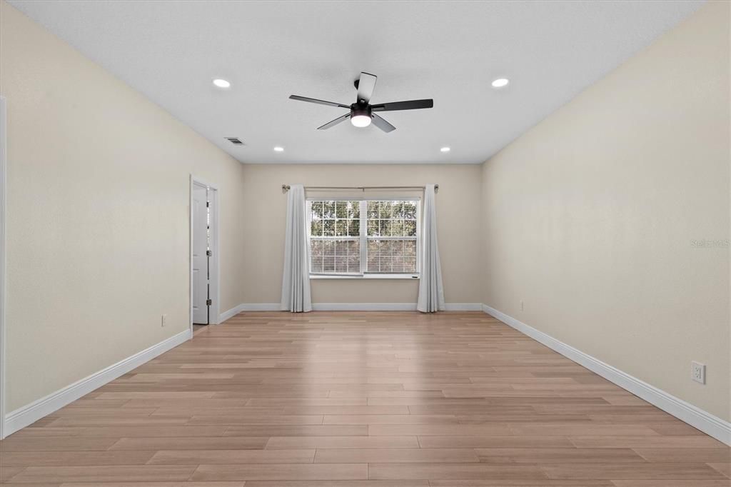 For Rent: $3,500 (3 beds, 2 baths, 2013 Square Feet)