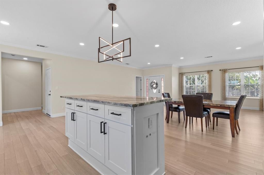 For Rent: $3,500 (3 beds, 2 baths, 2013 Square Feet)