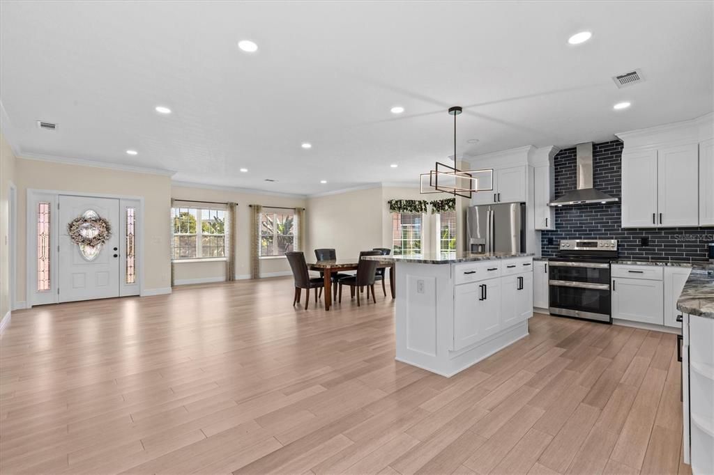 For Rent: $3,500 (3 beds, 2 baths, 2013 Square Feet)