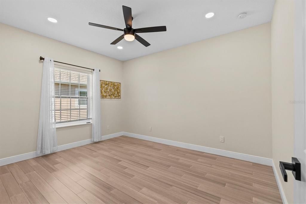 For Rent: $3,500 (3 beds, 2 baths, 2013 Square Feet)
