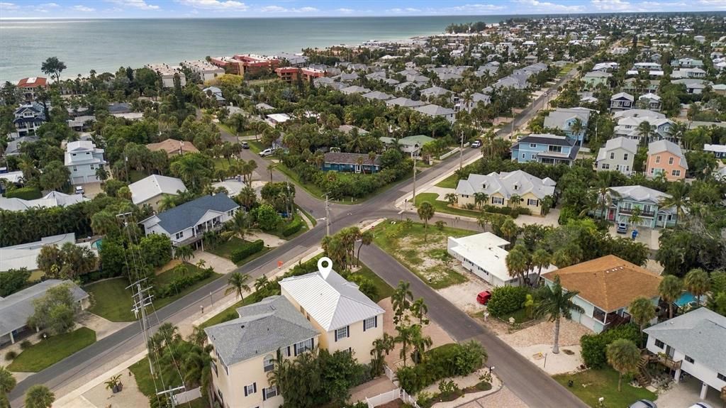 : $2,349,000 (4 camas, 3 baños, 2524 Pies cuadrados)