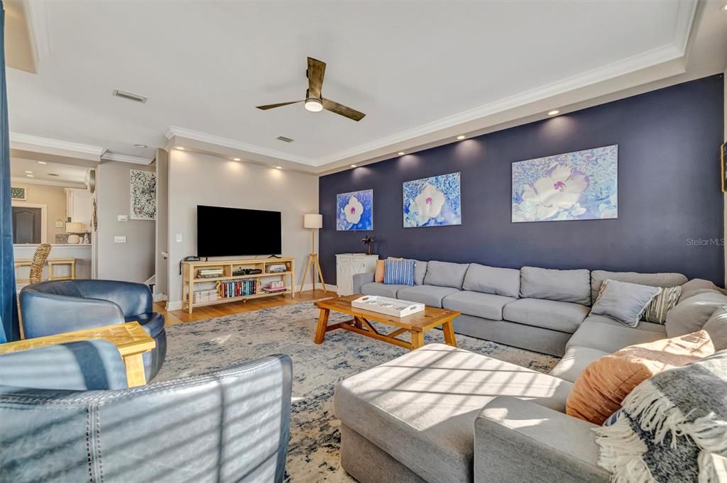 : $2,349,000 (4 camas, 3 baños, 2524 Pies cuadrados)