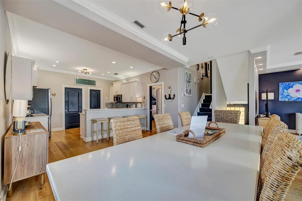 : $2,349,000 (4 camas, 3 baños, 2524 Pies cuadrados)