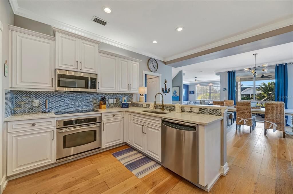 : $2,349,000 (4 camas, 3 baños, 2524 Pies cuadrados)