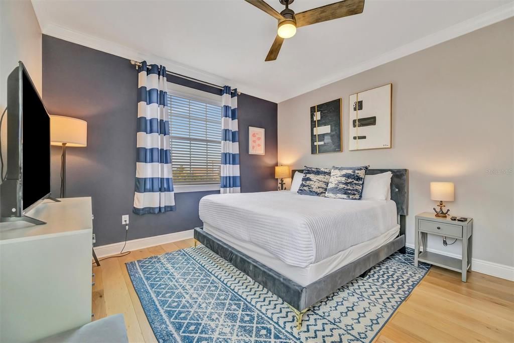 : $2,349,000 (4 camas, 3 baños, 2524 Pies cuadrados)