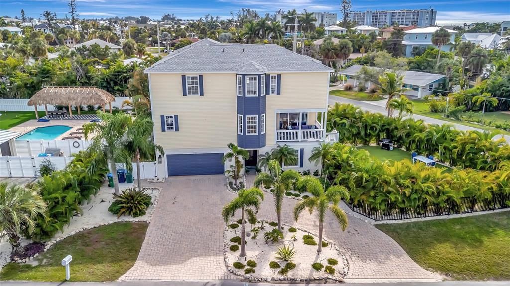 : $2,349,000 (4 camas, 3 baños, 2524 Pies cuadrados)