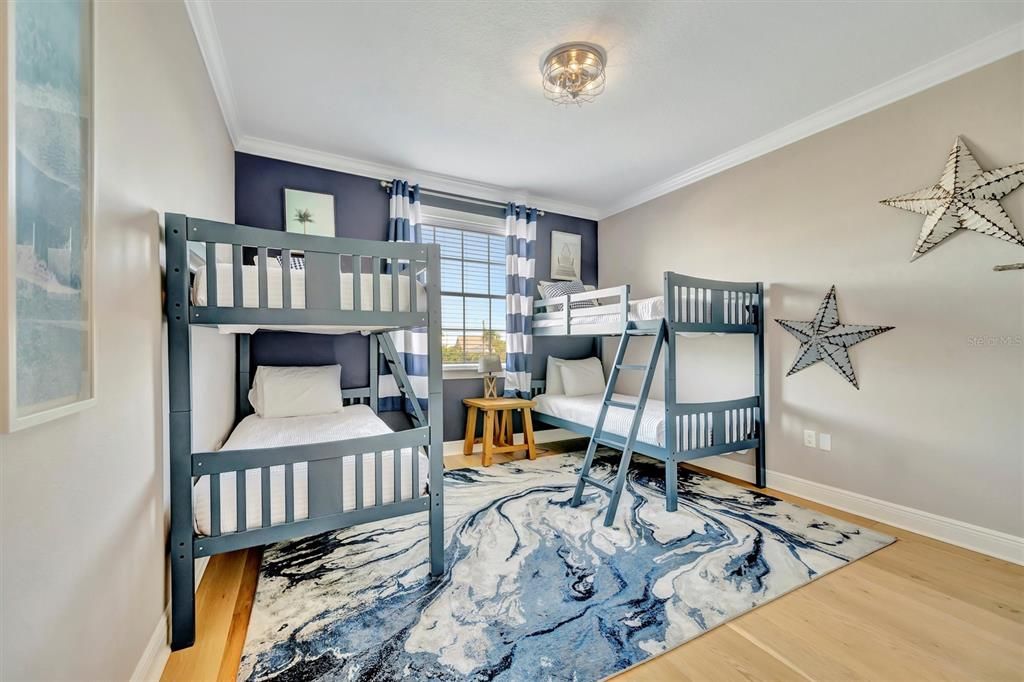 : $2,349,000 (4 camas, 3 baños, 2524 Pies cuadrados)