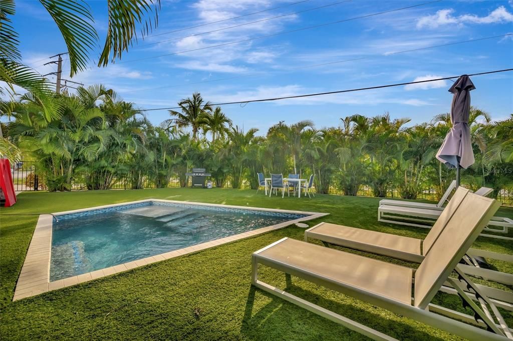 : $2,349,000 (4 camas, 3 baños, 2524 Pies cuadrados)
