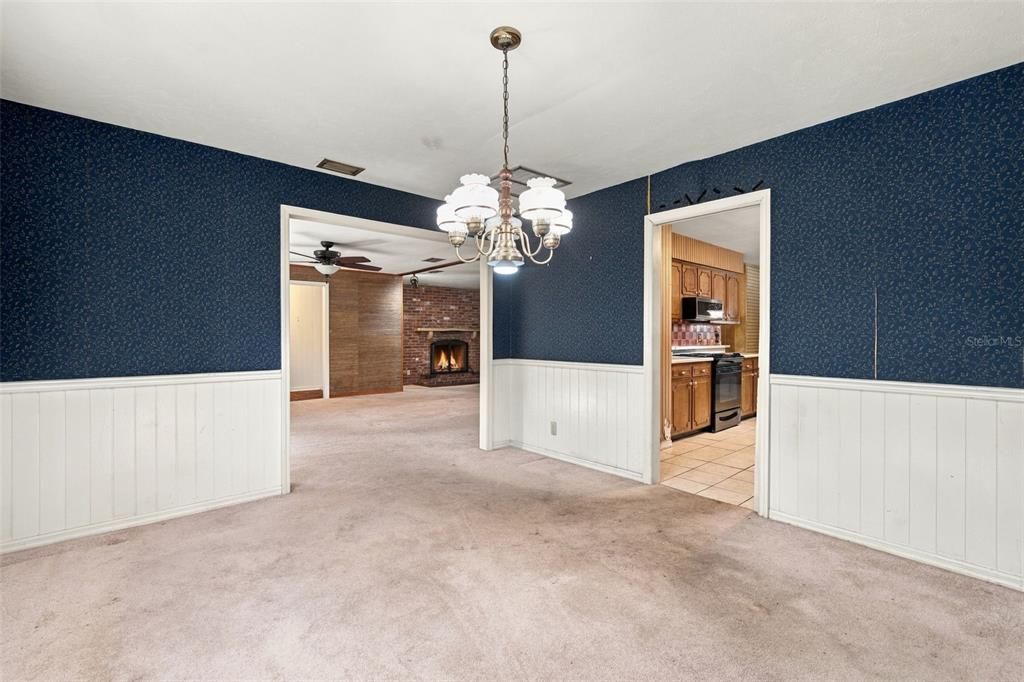 For Sale: $485,000 (3 beds, 2 baths, 2467 Square Feet)