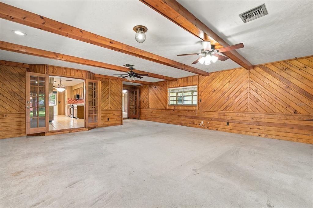 For Sale: $485,000 (3 beds, 2 baths, 2467 Square Feet)