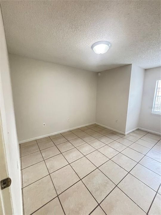 В аренду: $1,495 (3 спален, 1 ванн, 11520 Квадратных фут)