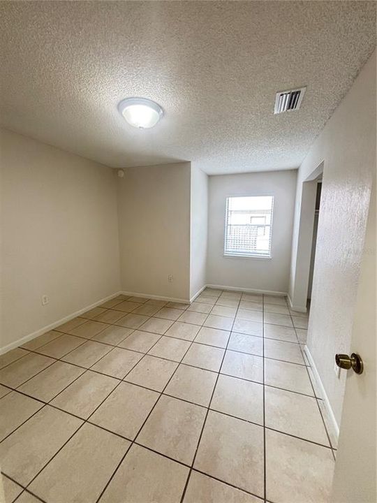 В аренду: $1,495 (3 спален, 1 ванн, 11520 Квадратных фут)