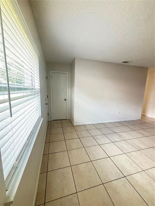 В аренду: $1,495 (3 спален, 1 ванн, 11520 Квадратных фут)